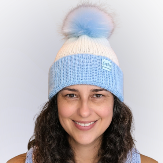 Gorro de Lã Branco Pérola com Faixa e Pompom Azul Claro